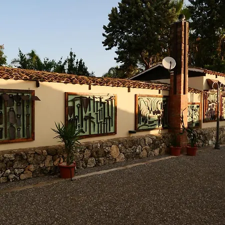 Papyrus Farm stay *