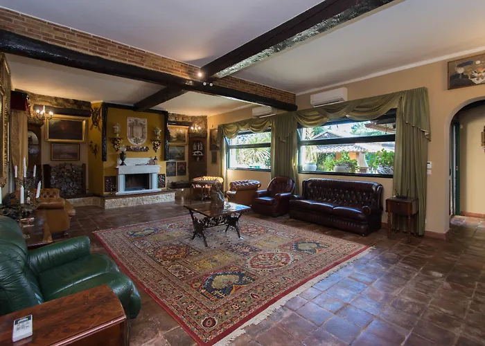 Papyrus בית חווה סירקוזה