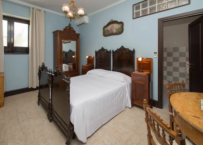 Papyrus בית חווה סירקוזה