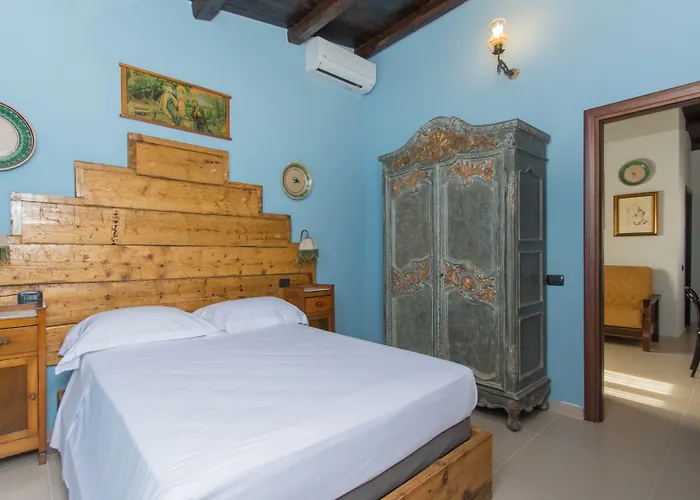 Papyrus בית חווה סירקוזה