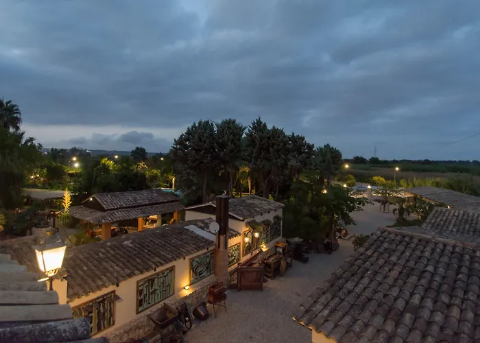 בית חווה Papyrus *