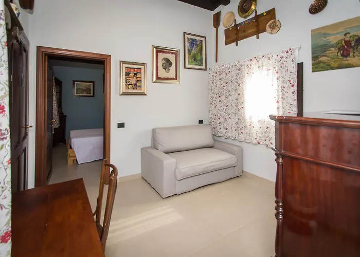 Papyrus בית חווה סירקוזה