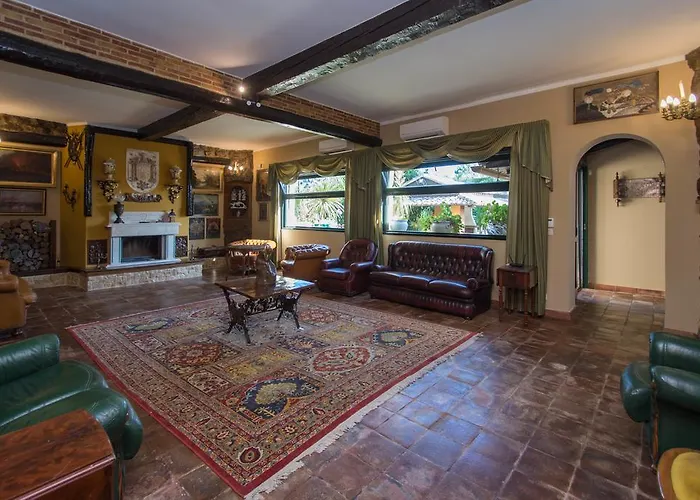 בית חווה Papyrus *