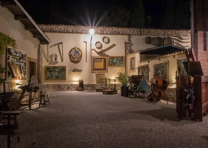 Papyrus בית חווה סירקוזה