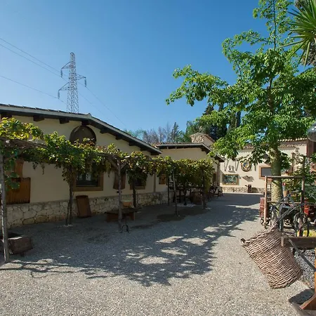 Papyrus Farm stay *